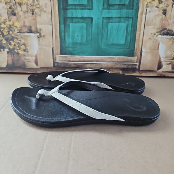 OluKai Shoes - OLUKAI Women's Ho `Opio Leather Sandals Size US 10/EURO 40